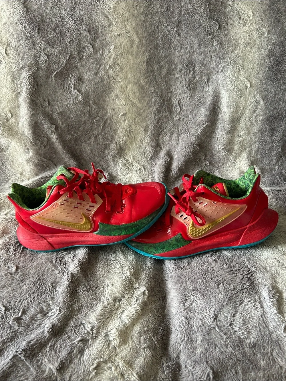Nike kyrie low 2 x SpongeBob SquarePants Mr krabs size 10 Euc